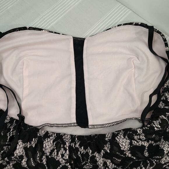 Torrid Corset Style Top Womens 1 or 14/16 or 1X‎ Black & Light Pink Goth Fairy - Picture 4 of 12